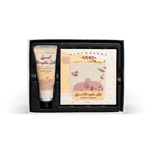 Finchberry Spiced Pumpkin Latte 2Pc Christmas Gift Set, Vegan, New & Boxed! - Picture 2 of 4